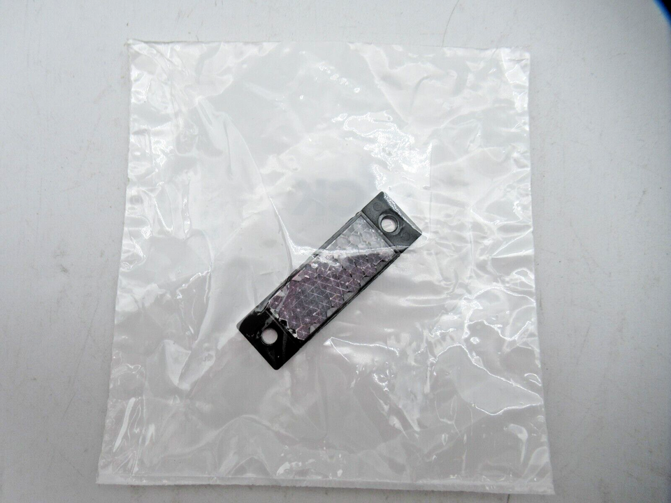 *4 QTY* SICK 5323990 PL20B REFLECTOR, RECTANGULAR, SCREW CONNECTION NEW ...