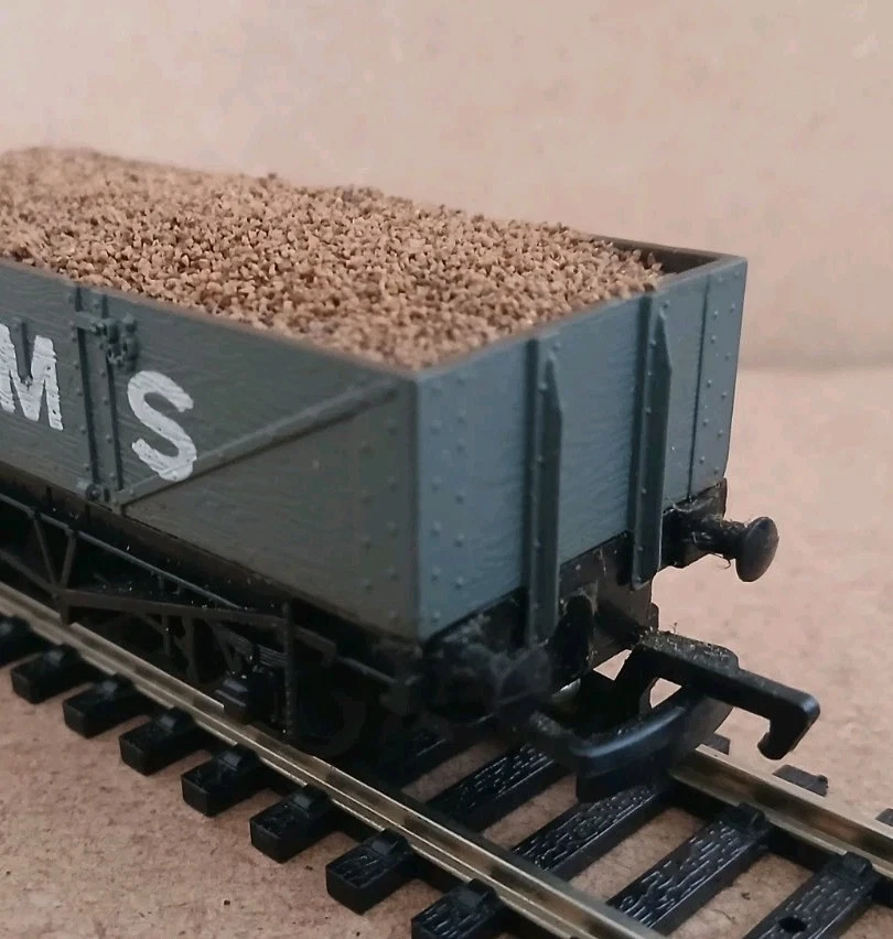 Pre Owned Hornby 00 Gauge LMS 5 Plank Wagon Model Lot BK 088 - Image 4 of 4