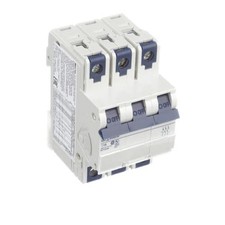 1Pc ALTECH CORP 3C15UM Circuit Breaker, Thermal Magnetic, 15A, 3 Pole, C Tr