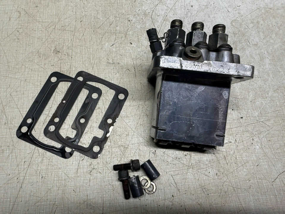 Bomba de inyección de combustible para tractor Kubota B1700 Foto 3 de 4