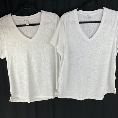 Athleta Women's White Breathable Essential V-Neck Tee Size Small