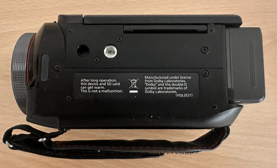 Panasonic HDC-HS700, Full HD, 240 GB (HDD) + SD-Card Slot, Schwarz, OVP wie NEU - Bild 3 von 4