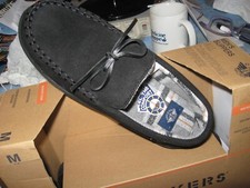 MENS SLIPPERS SIZE MEDIUM US SIZE 7-8 BLACK INDOOR/OUTDOOR NEW