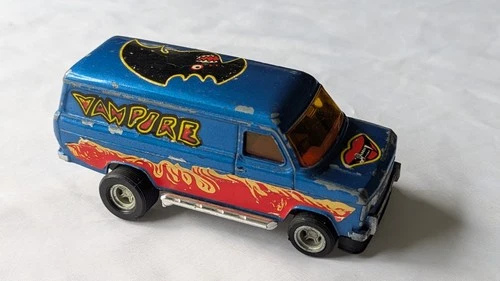VINTAGE DINKY #390 FORD TRANSIT MK2 VAN - FREEWAY CRUISER 'VAMPIRE'