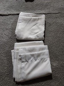 6 Ft Bedroom Curtian Lenght Wise (You Get Both)