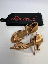 New With Box  Women’s Latin Rhythm Dance Shoes BD Dance Tan Satin US Size 6.5