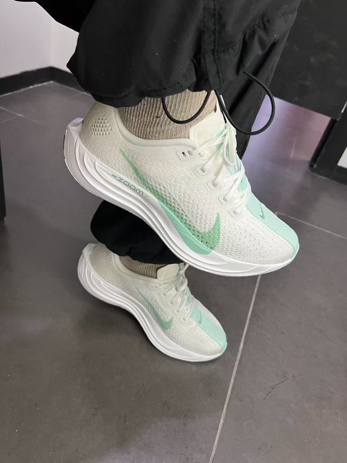 CX Men's Size US9-12 Nike Pegasus Plus White Comfortable Shoes