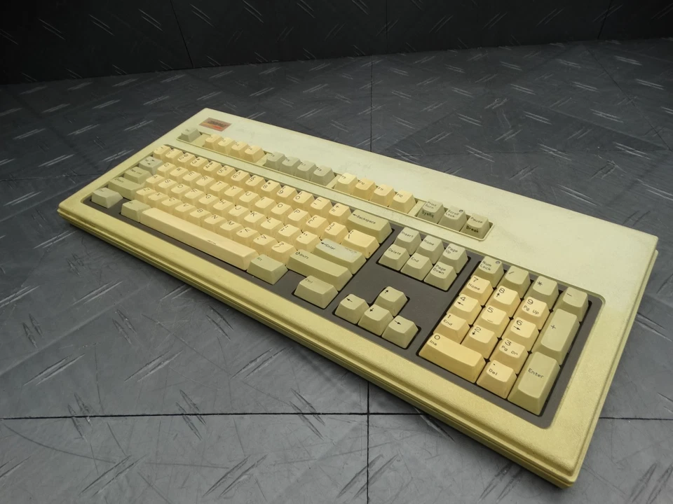 Compaq Mechanical Keyboard Mainframe RT101 XT/AT Connection (Missing Cable) - Image 4 of 4