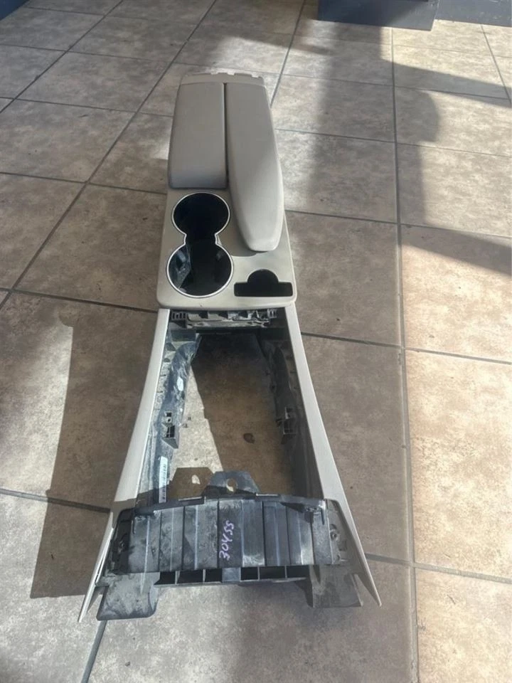 TAN CENTER CONSOLE ASSEMBLY 2012-2015 MERCEDES-BENZ E550 Foto 2 de 4