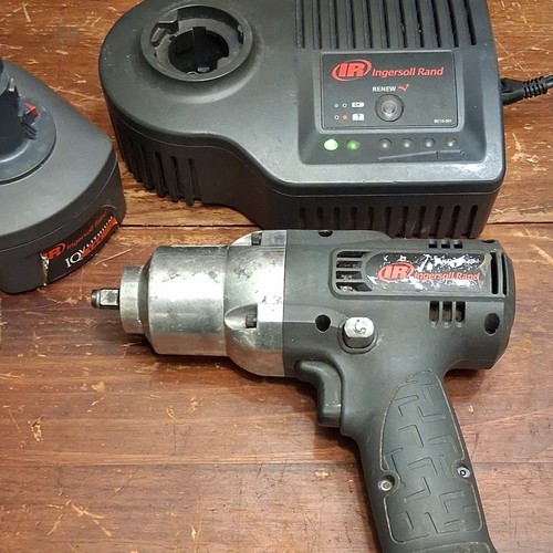 Ingersoll Rand IQv12 Cordless Impact Wrench w/ charger working. Bad battery