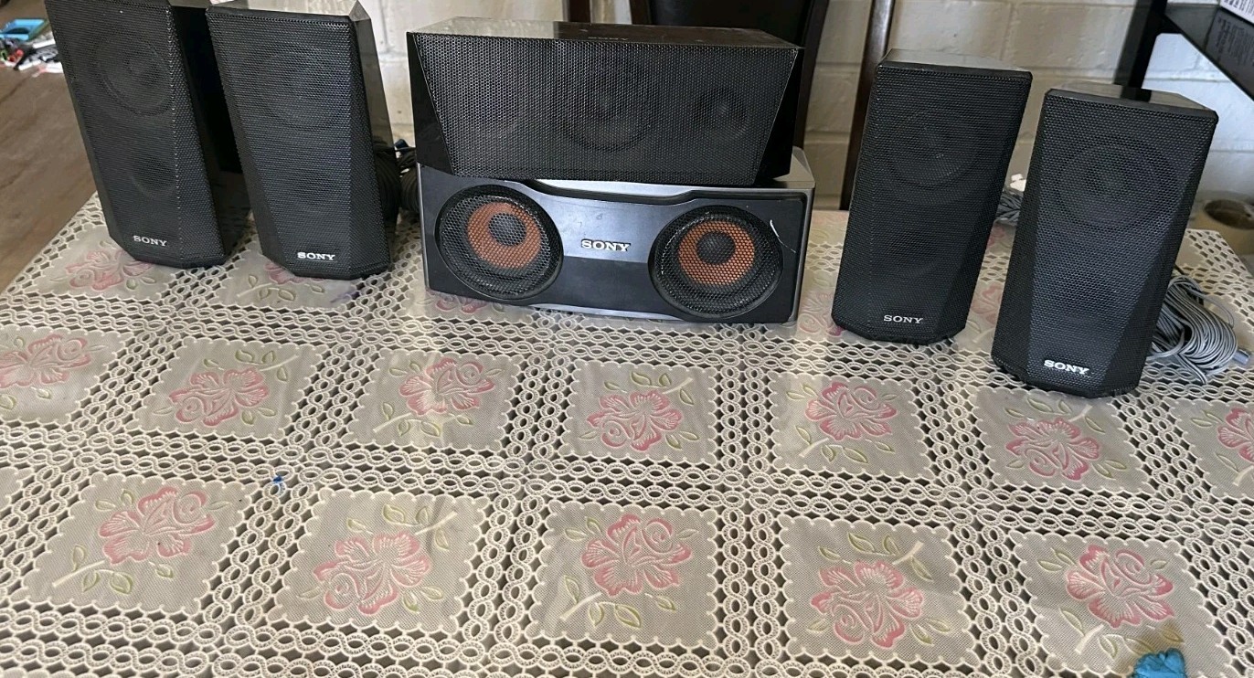 Sony SS-TSB122.  great condition  without box  I accept offe