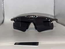 Oakley Mag Metal Gray Frame, Sunglasses with Black Magnesium Lens