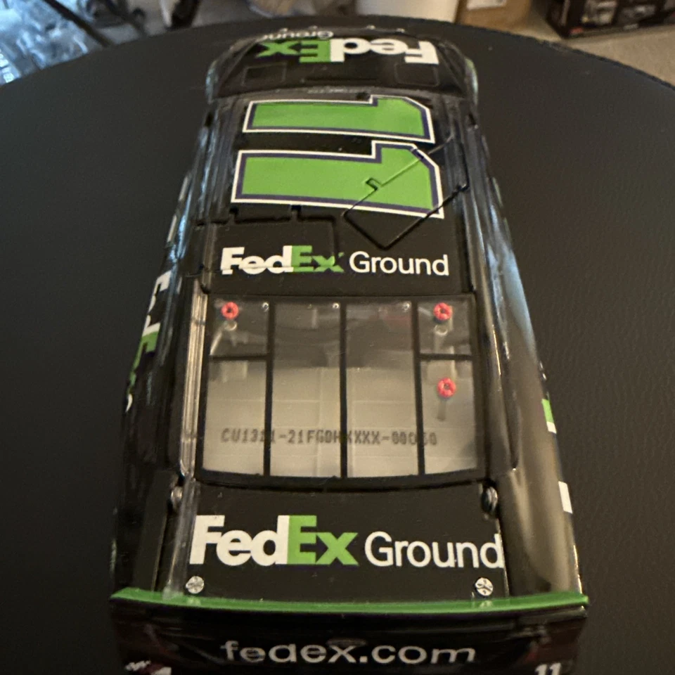 2013 Denny Hamlin #11 FedEx Ground 1/24 Lionel Nascar Diecast 50/775 - Image 3 of 4