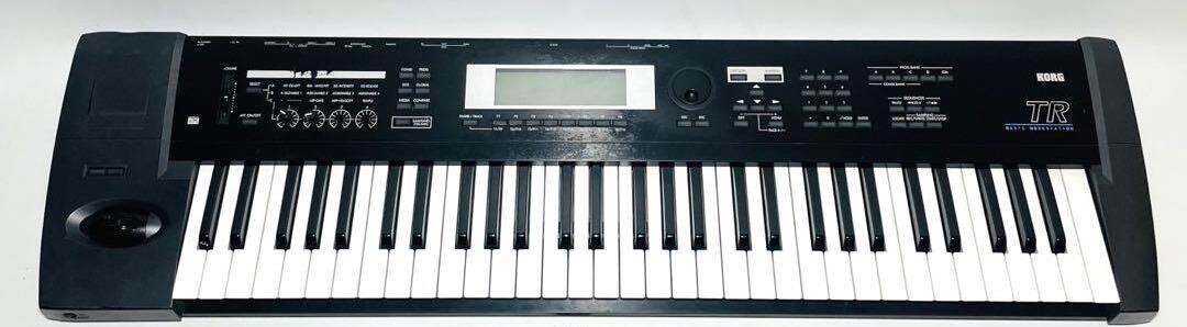 【9531】 KORG TR61 シンセサイザー ワークステーション 61鍵盤 Korg TR61 Keyboard Synthesizer Music Workstation Black Good