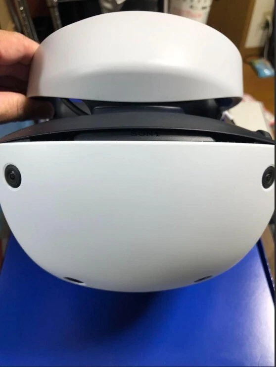 SONY PlayStation VR2 Headset & Sense Controllers CFIJ-17000 PS5 White