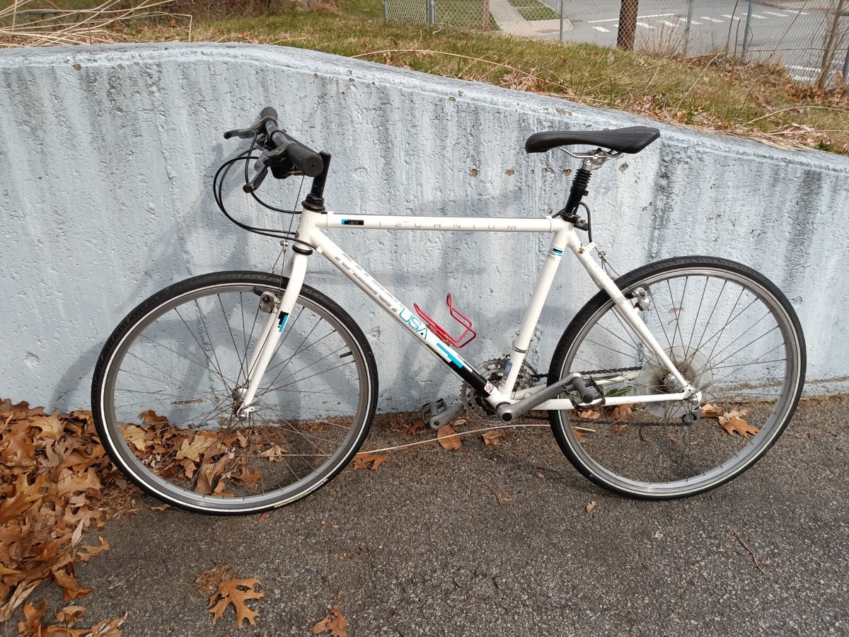 Vintage RALEIGH Technium Heat Mountain Bike 19” White Aluminum