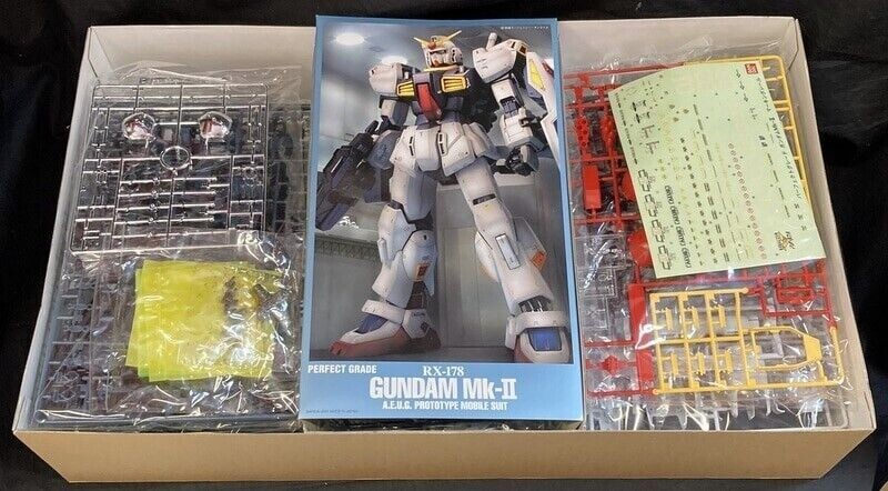 BANDAI PG 1/60 RX-178 GUNDAM Mk-II A.E.U.G Model Kit Z BANDAI PG 1/60 RX-178 GUNDAM Mk-II A.E.U.G Model Kit Z