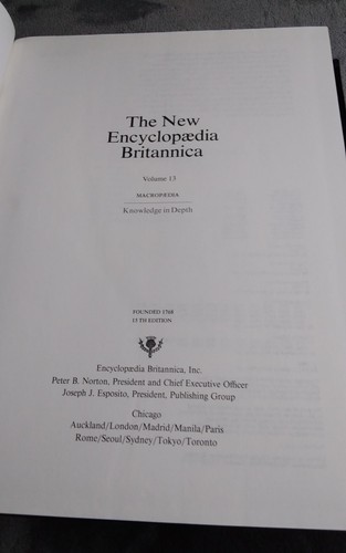 Encyclopedia Britannica Macropaedia 15th Edition 1994 - #13 Padded Cover - Picture 5 of 7