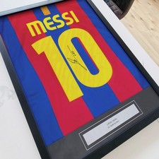 Lionel Messi #10 Signed Print Framed Shirt Jersey Barcelona 2010-11