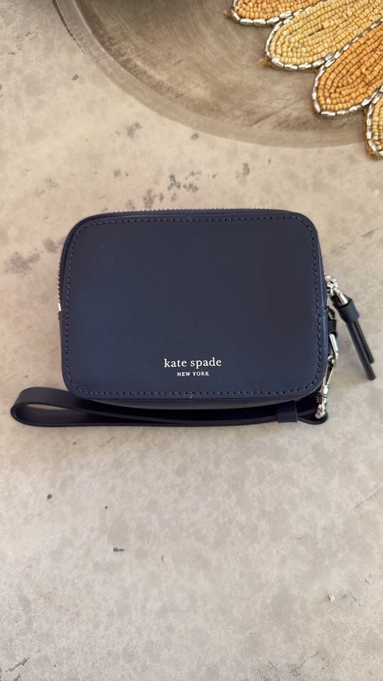 NUEVO Kate Spade Zibbi Búho Apliques Cuero Pequeño Estilo Cámara Muñequera Gorra de Noche Azul Marino Foto 3 de 3