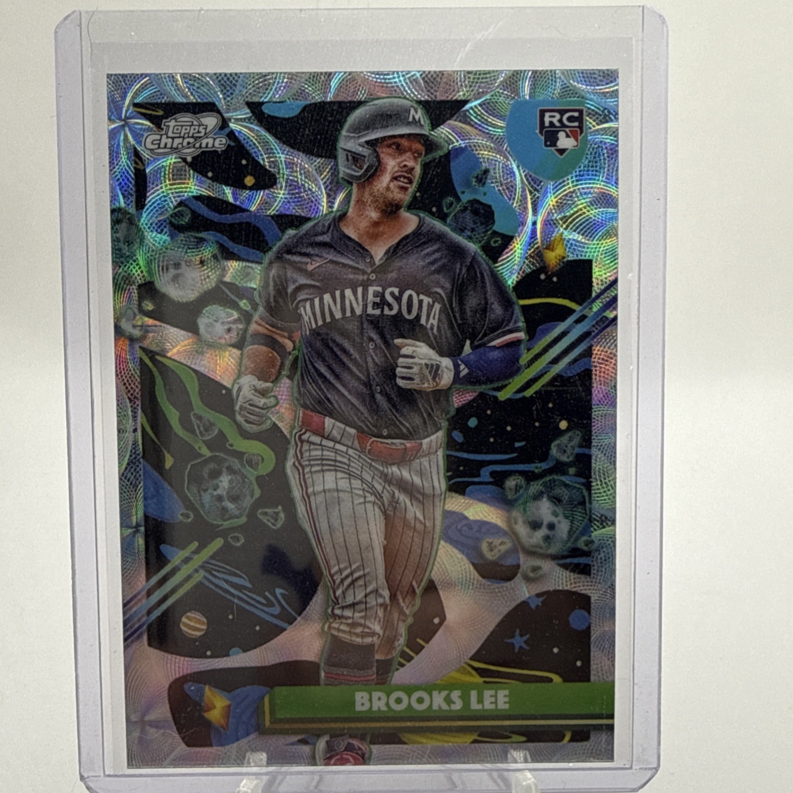 2025 Topps Cosmic Chrome Brooks Lee RC Nucleus Refractor Twins #129