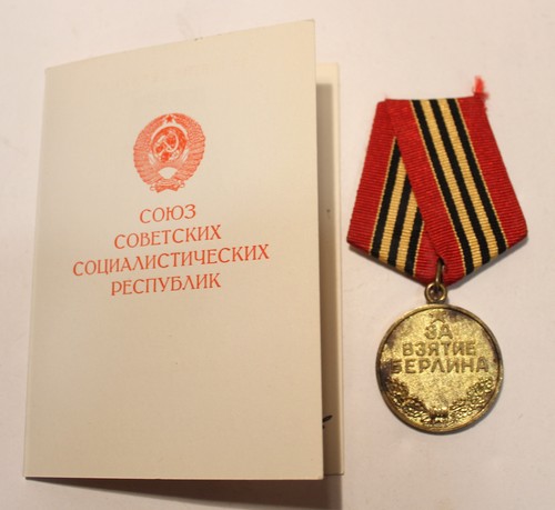 Soviet USSR Russia Medal for Capture of Berlin w doc certificate VoenKomat