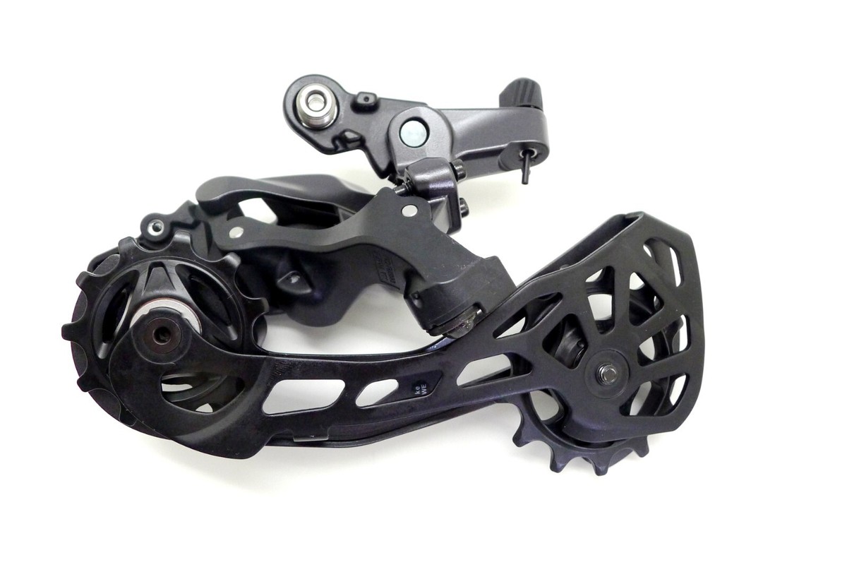 シマノ GRX RD-RX820 Hands-on with the new Shimano GRX RX820 groupset – unboxing
