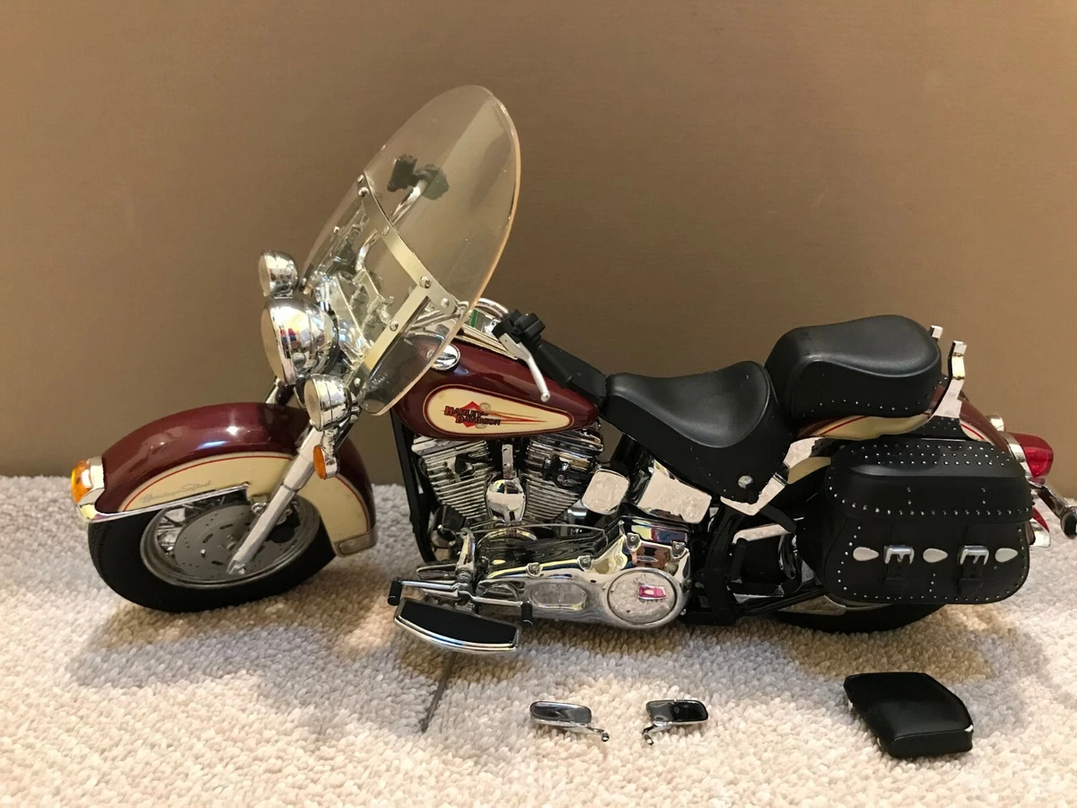 Harley Davidson 1 10 scale 1990 Heritage Softail Classic