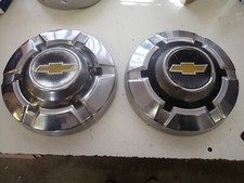 2 1967 1968 1969 1970 1971 1972 Chevrolet 12 Hubcaps Original Gm Pair