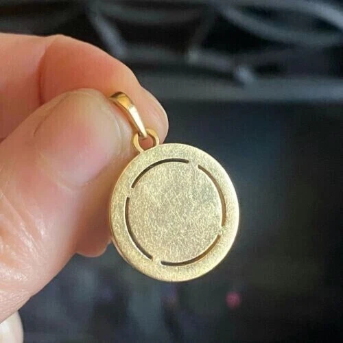 Colgante Rubí Medalla Augis de Amor Borde Creado en Laboratorio Acabado en Oro Amarillo 14K 3Ct Foto 4 de 4