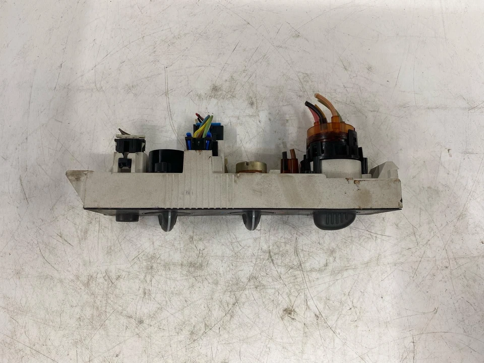 Interruptor selector de aire acondicionado usado se adapta a: Chevrolet Express 2500 2004 camioneta montado en el tablero principal Foto 2 de 4