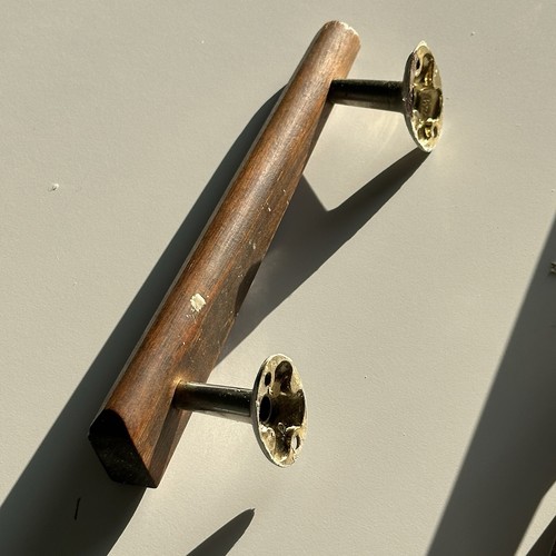 15 Delightful Wooden Art Deco Door Handles - Picture 8 of 9