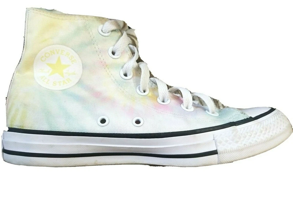 Light yellow high clearance top converse