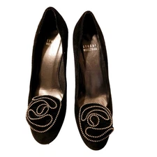 Stuart Weitzman 6M Suede leather floral silver edge accent. Heels. Unique. Glam