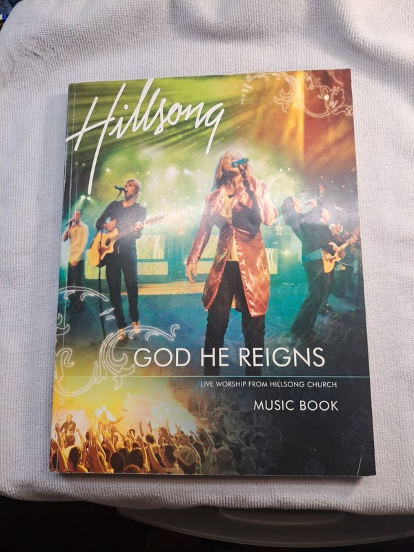 Vintage Hillsong Worship God He Reigns Sheet Music Book Piano Guitar Lyric Sheet