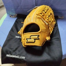 First Come, First Served SSK CL-0970 Right-Handed Softball Glove,