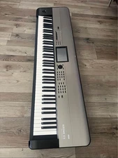 Korg Krome Ex- 88 Digital Synthesizer 88-Key Piano Keyboard
