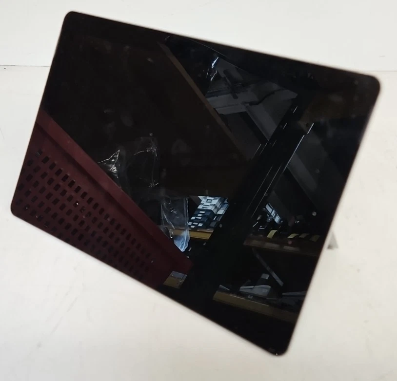 Microsoft Surface Tablet joblot of 4 for spares repairs - Image 3 of 4