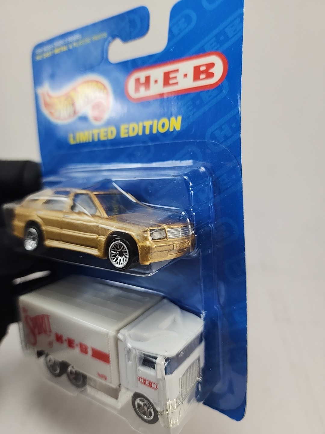 Vintage Hot Wheels H-E-B  Limited Edition 2 Pack Hauler And Mercedes 1997