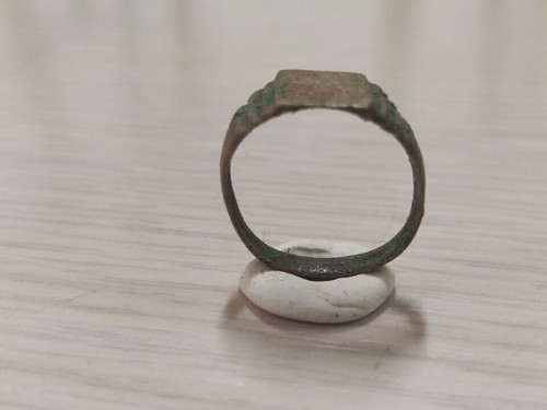 Anello romano in bronzo decorato, provenienza casa d'aste - Imagen 2 de 3