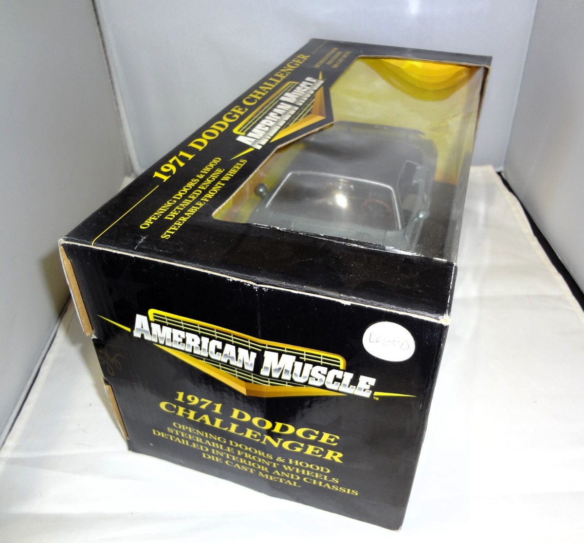 1/18 ERTL American Muscle 1971 Dodge Challenger Serialized Chassis