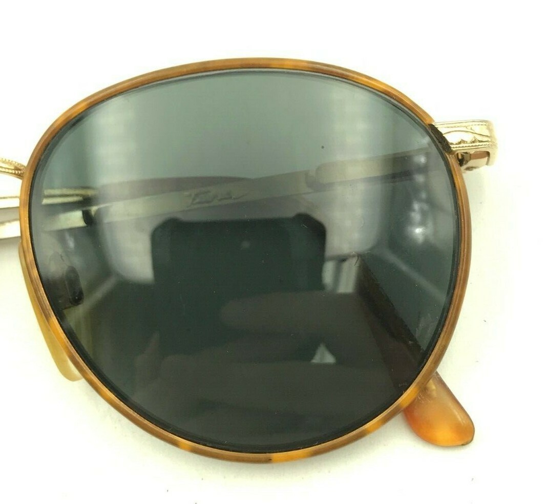 Vintage Tura 856 Brown Gold Metal Round Oval Sunglasses  display picture 2