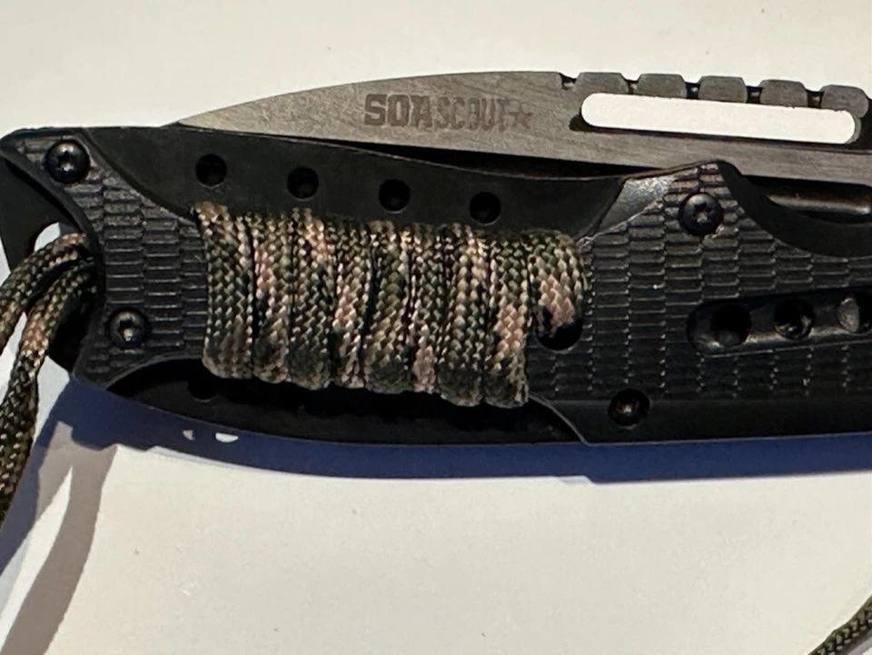 Navaja de Bolsillo de Apertura Asistida SOA Scout - Negra con Envoltura Paracord Camuflaje Nueva de Lote Antiguo Foto 3 de 4