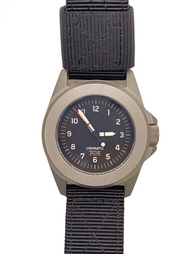 UNIMATIC UT4 Quartz Tool Watch Black 300m Military Style Italian