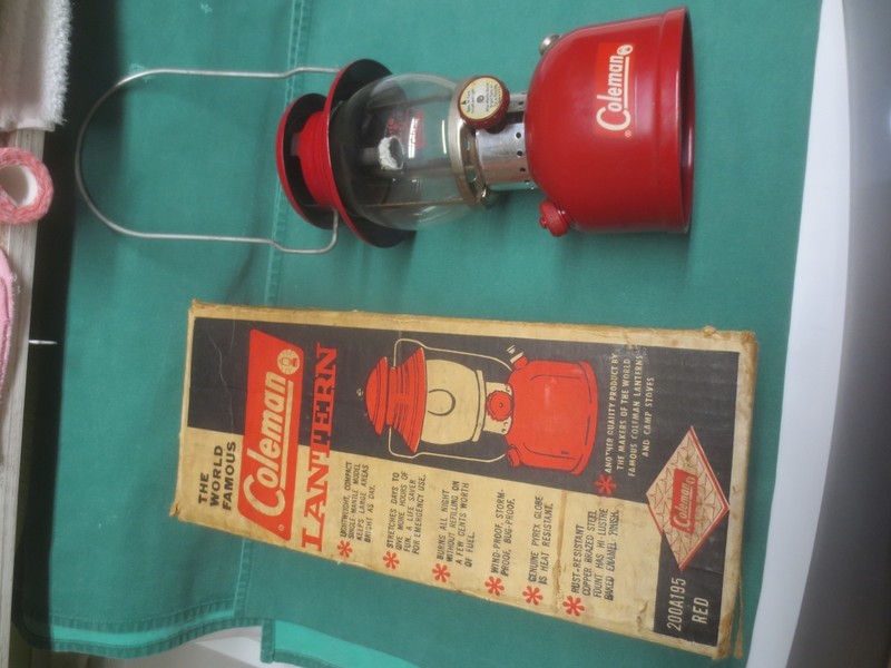 vtg 1962 Coleman Model 200A Red Lantern Untested w/Box