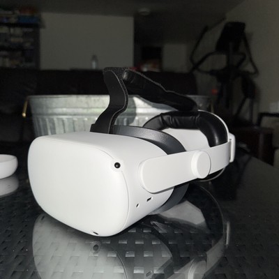 Oculus Quest 2 128GB All-in-one VR Headset - White Headset ONLY Elite Strap