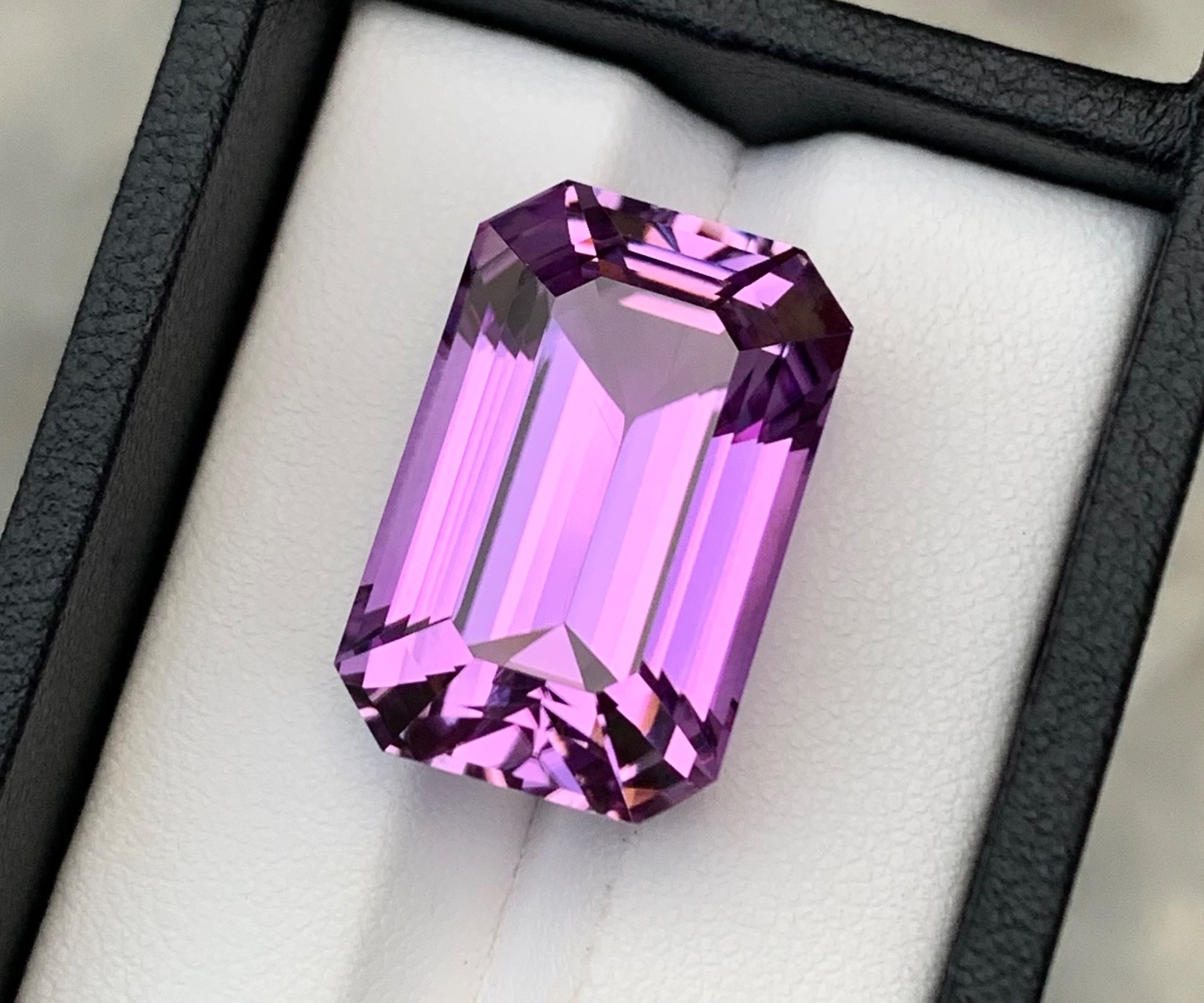 38 Carat Natural Pink Kunzite Loose gemstone From Afghanistan