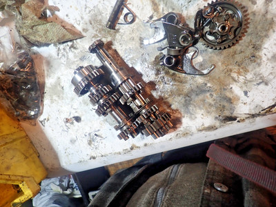 HONDA  1982 Honda  ATC 200  Transmission/Tranny/Gearbox/Shift Forks/Shift Drum