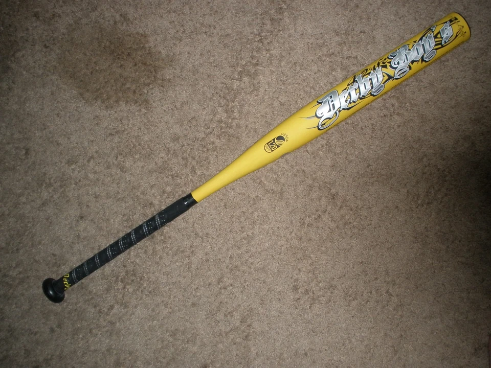 Bate Derby Boy's de COMAT SOFTBOL 100% COMPUESTO Foto 2 de 4