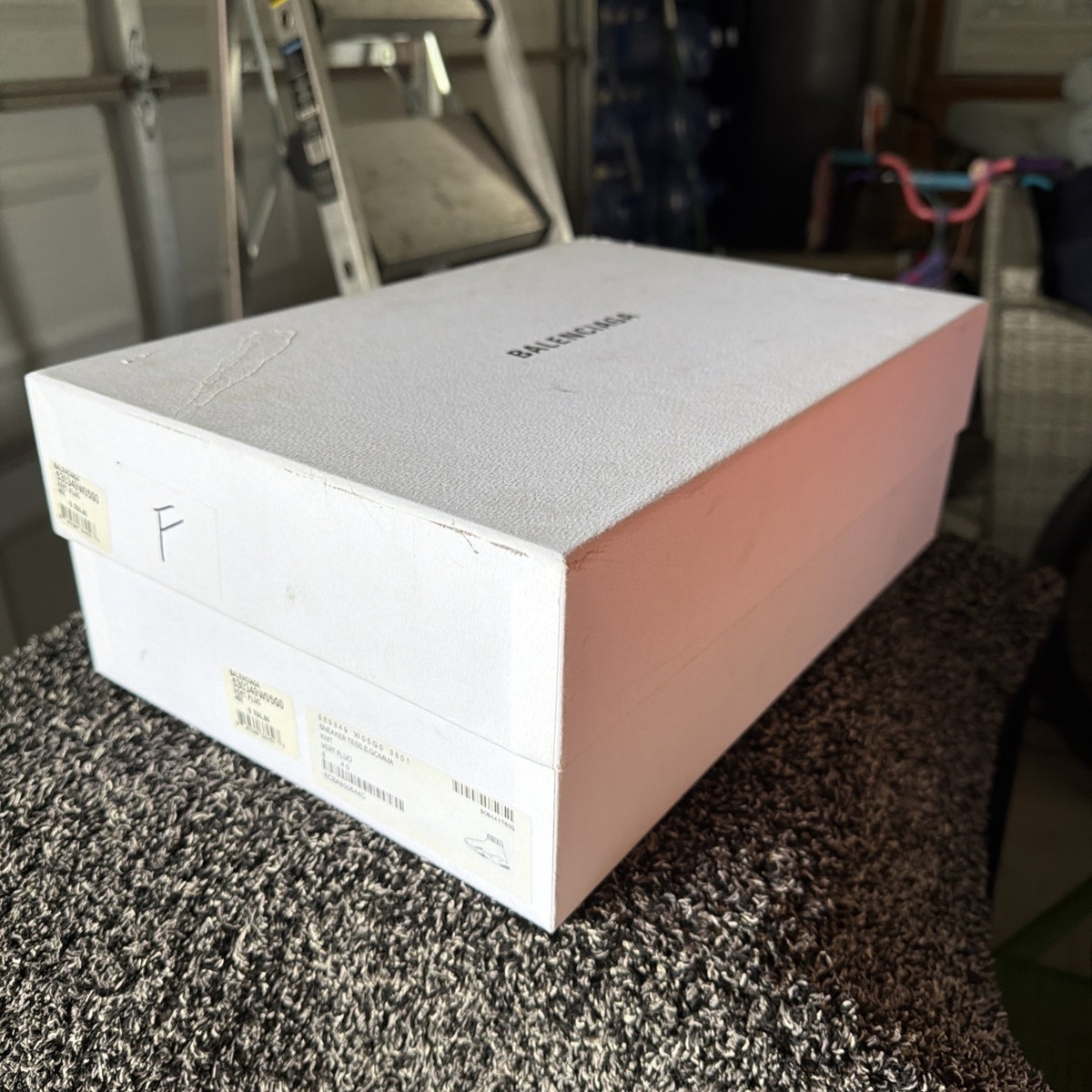 Balenciaga BOX ONLY Tissue Paper included    Very fluo View 2